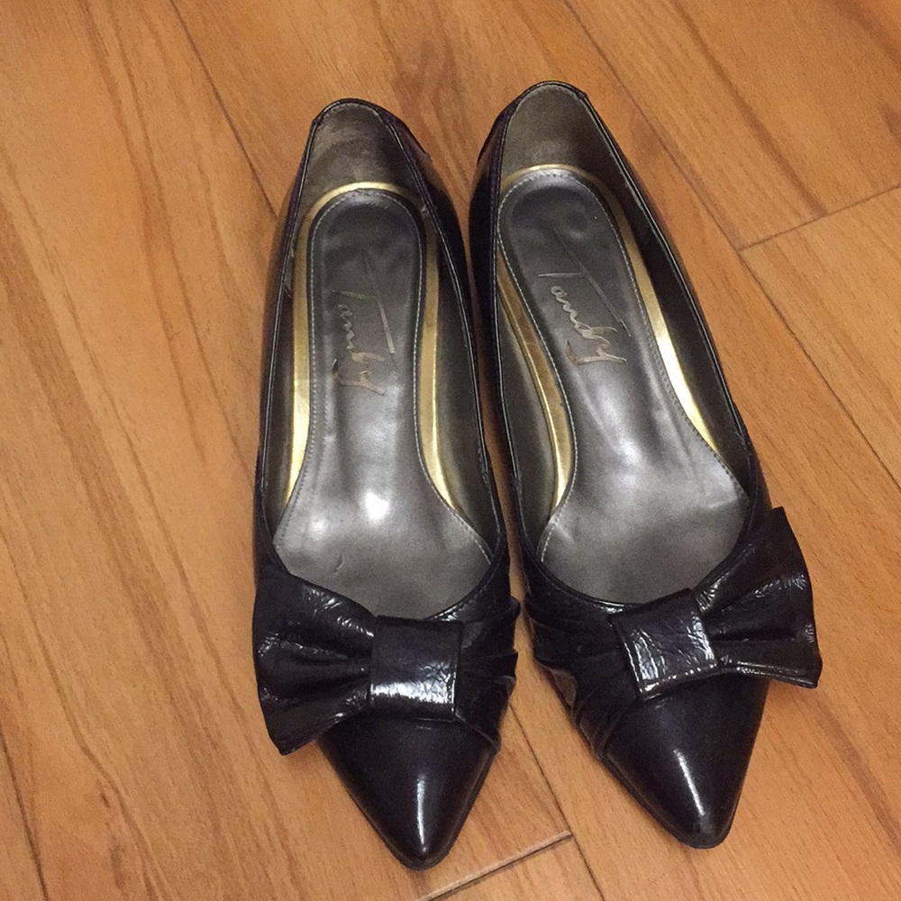 Flat shoes